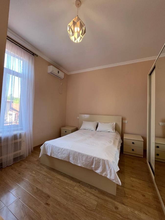 Guest House Mtani Near Colchis Fountain 쿠타이시 외부 사진